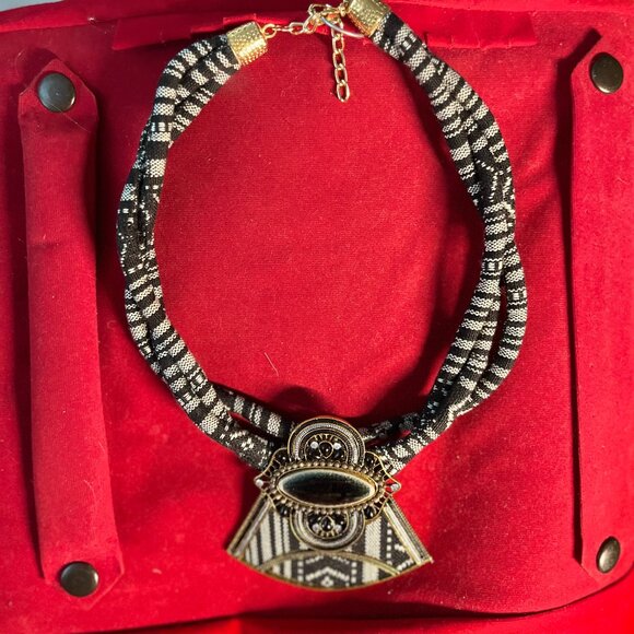 Bib Statement necklace. Black/Grey. Stones detail- Hand Made - Picture 3 of 8